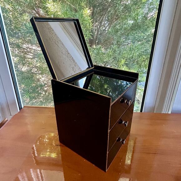 Vintage Otagiri Black Lacquer Jewelry Box with Mirror & Seashell Design - Picture 2 of 16